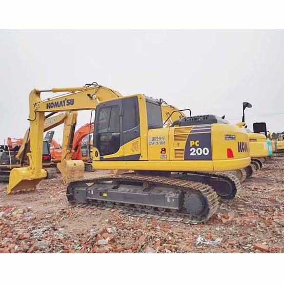 Komatsu PC200-8 Excavator